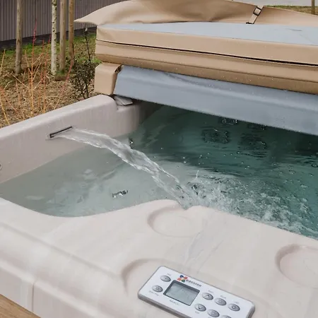 Lodge Nature Village - Homely N°24 - 8 Personnes Avec Jacuzzi *