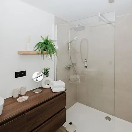 Nature Village - Homely N°24 - 8 Personnes Avec Jacuzzi Lodge Büllingen