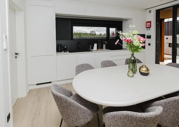 Lodge Nature Village - Homely N°24 - 8 Personnes Avec Jacuzzi *